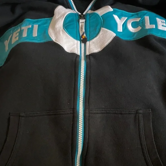 Yeti cycles black/turquoise hoodie. - Picture 4 of 7